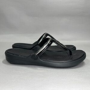Crocs Women's Size 10 Sanrah Black Flip Flop Sandals